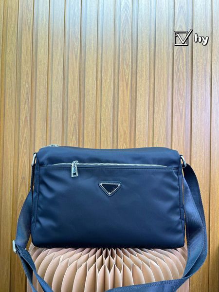 designer shoulder bag messenger bag computer bag black nylon men's bag backpack briefcase waterproof durable parachute fabric
designer shoulder bag messenger bag computer bag black nylon men's bag backpack briefcase waterproof durable parachute fabric