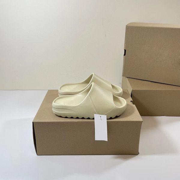beach men women slipper outdoor new hip hop shoes designer random with box letter printed high street slippers onyx pure sandals size 36-46, Black
beach men women slipper outdoor new hip hop shoes designer random with box letter printed high street slippers onyx pure sandals size 36-46, Black