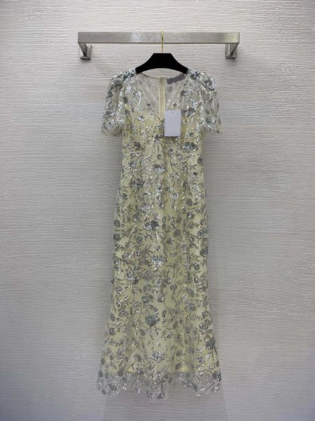 23ss summer dresses women dress women designer clothes mesh fabric sequin embroidery celebrity slim fit v-neck short sleeve bubble sleeve dr, Black;gray
23ss summer dresses women dress women designer clothes mesh fabric sequin embroidery celebrity slim fit v-neck short sleeve bubble sleeve dr, Black;gray