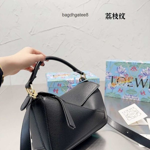 fashion spain women's loews large girl bags 2023 bag capacity puzzle designer geometry portable crossbody versatile size 24cm ykfo 
fashion spain women's loews large girl bags 2023 bag capacity puzzle designer geometry portable crossbody versatile size 24cm ykfo