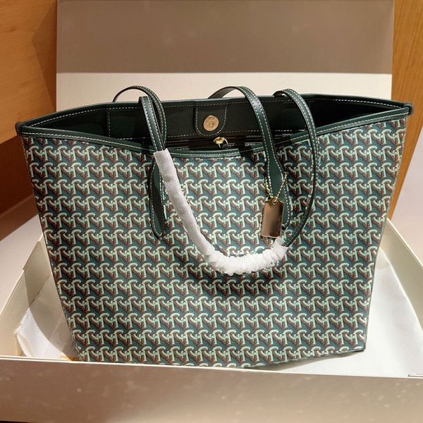 field tote city tote signature canvas horse and carriage women handbag classical shoulder crossbody bags designer crossbody wallet fashion l
field tote city tote signature canvas horse and carriage women handbag classical shoulder crossbody bags designer crossbody wallet fashion l