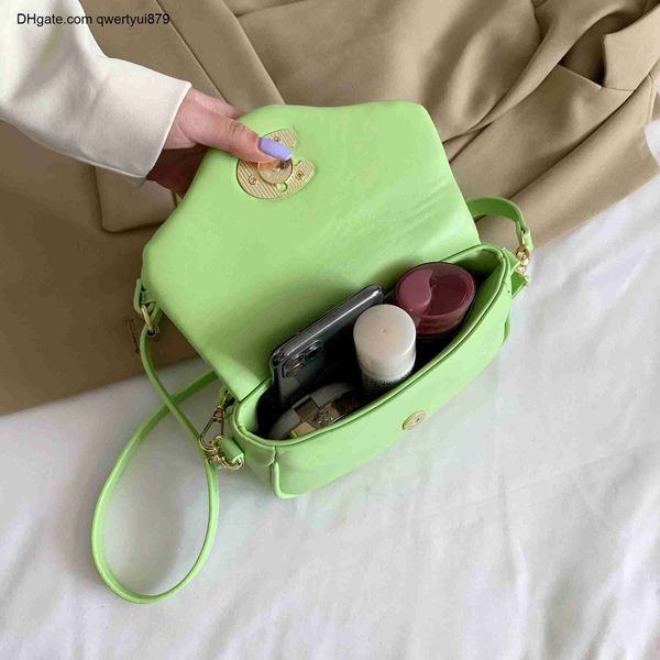 day packs brand 23ss gril day packs women's cloud bag tabby bacchus hold in hand diagonal package soft fashion leather one shoulder bag
day packs brand 23ss gril day packs women's cloud bag tabby bacchus hold in hand diagonal package soft fashion leather one shoulder bag