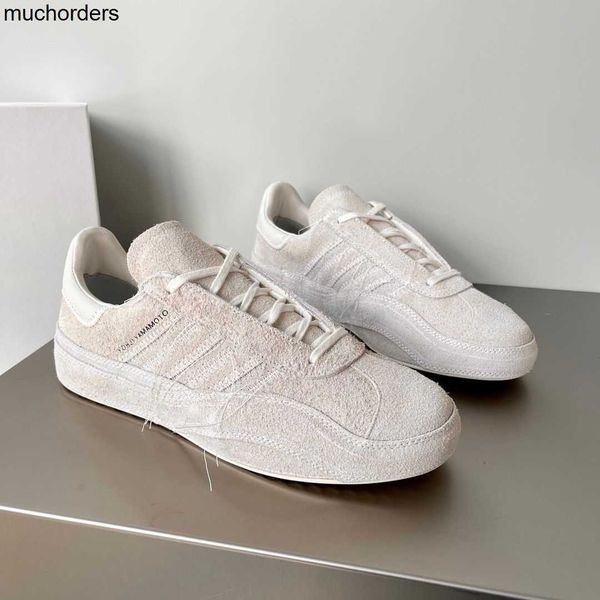 wai 3gazelle spring summer new men's suede leather board shoes low casual sports shoes premium leather shoe sizes, Black
wai 3gazelle spring summer new men's suede leather board shoes low casual sports shoes premium leather shoe sizes, Black