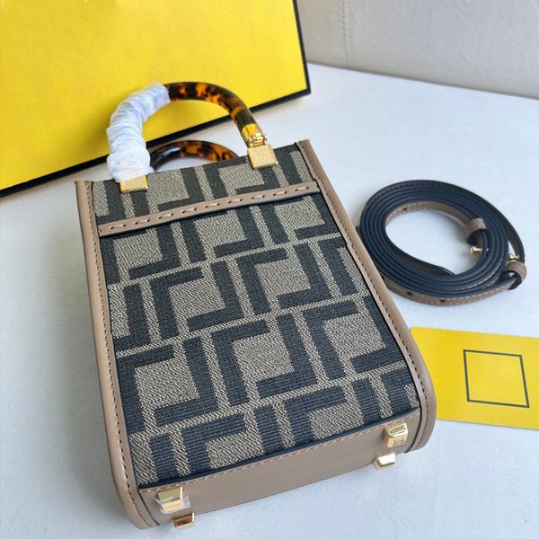 mini handbag designer bag mens and womens classic letter bag fashion print leather crossbody bag fbs051 portable mobile phone bag
mini handbag designer bag mens and womens classic letter bag fashion print leather crossbody bag fbs051 portable mobile phone bag