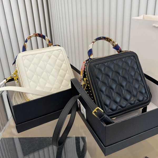 box bags fashion shoulder designer brand bag totes leather crossbody luxury handbags chains bag women letter purse phone wallet plain metall
box bags fashion shoulder designer brand bag totes leather crossbody luxury handbags chains bag women letter purse phone wallet plain metall