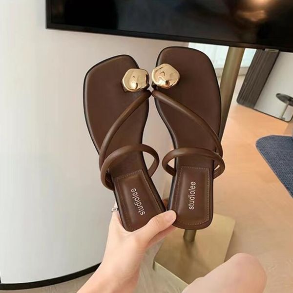 womens sandals beach slippers classic flat heel summer fashion flops genuine leather lady slides women shoes ladies sandals, Black
womens sandals beach slippers classic flat heel summer fashion flops genuine leather lady slides women shoes ladies sandals, Black