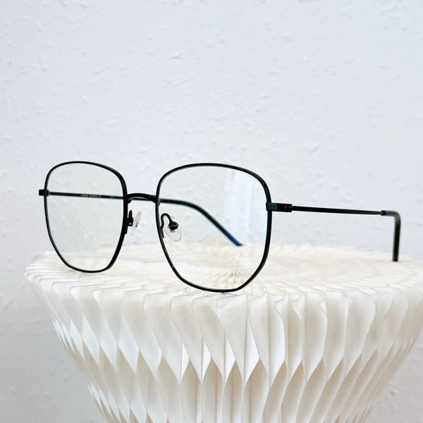Top Uniquely Stylish Eyewear Polarized Polaroid Lens Couple Senior Sunglasses Frame Vintage Metal Glasses for Women
Top Uniquely Stylish Eyewear Polarized Polaroid Lens Couple Senior Sunglasses Frame Vintage Metal Glasses for Women