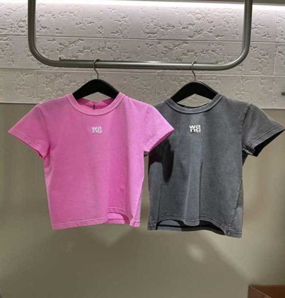 aw king 2023 spring designer summer new women039s cotton foam letter printing wang old shortsleeved tshirt all-match new style, White
aw king 2023 spring designer summer new women039s cotton foam letter printing wang old shortsleeved tshirt all-match new style, White