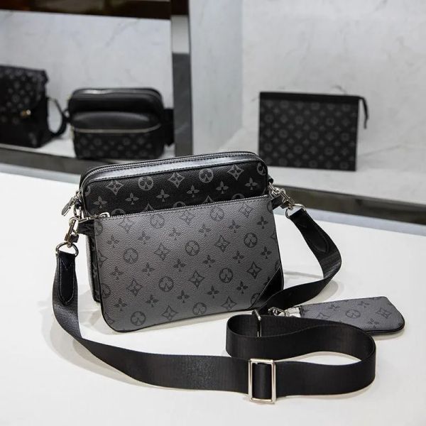 designer backpack men leather backpack trio messenger fashion shoulder bag women travel school bags man crossbody louiseitys handbags viuton, Red;black
designer backpack men leather backpack trio messenger fashion shoulder bag women travel school bags man crossbody louiseitys handbags viuton, Red;black