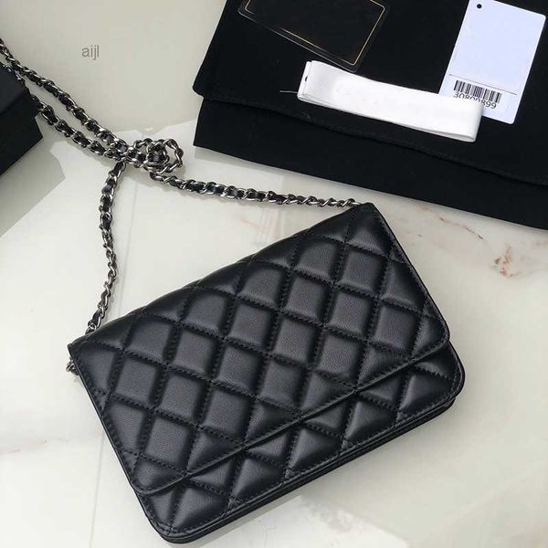 10a designer bag woman classic clamshell chain shoulder women's crossbody backpack leather fashion ap0250
10a designer bag woman classic clamshell chain shoulder women's crossbody backpack leather fashion ap0250