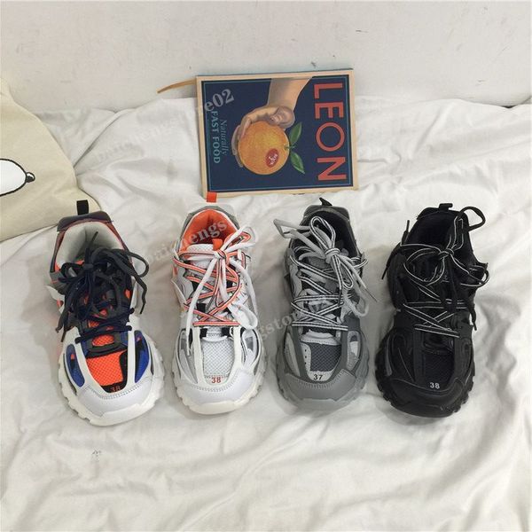 2023 new luxury brand designer men women casual shoes track 3 3.0 triple white black sneakers tess.s. gomma leather trainer nylon printed pl
2023 new luxury brand designer men women casual shoes track 3 3.0 triple white black sneakers tess.s. gomma leather trainer nylon printed pl
