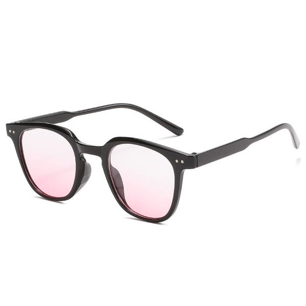designer sunglasses for women stylish design trending eyewear modern sunglass womens favorite sunset pink lenses black frame perfect for a n, White;black
designer sunglasses for women stylish design trending eyewear modern sunglass womens favorite sunset pink lenses black frame perfect for a n, White;black