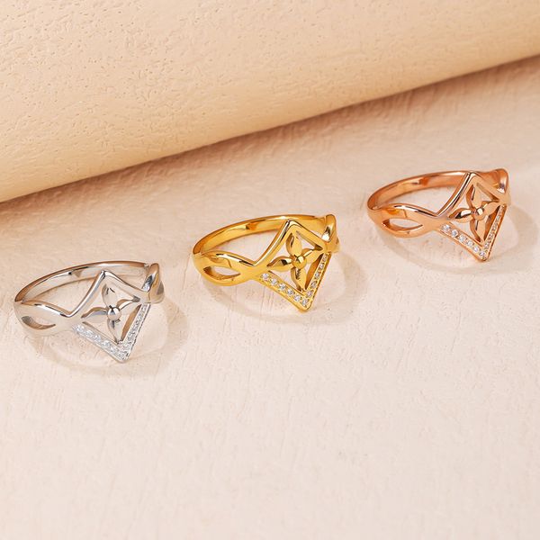 elegant design gold clover ring popular white zircon rings jewelry for women gift, Silver
elegant design gold clover ring popular white zircon rings jewelry for women gift, Silver