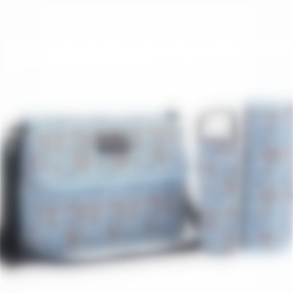 2023 new europe and the united states travel child care portable classic large capacity single shoulder mommy bag cushion bottle bag three-p
2023 new europe and the united states travel child care portable classic large capacity single shoulder mommy bag cushion bottle bag three-p