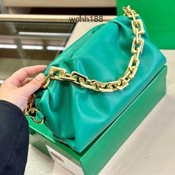 pouch venetas color shoulder pillow designer chain bags cloud girl fashionable cute bag small single bottegas cross 2023 handheld women'
pouch venetas color shoulder pillow designer chain bags cloud girl fashionable cute bag small single bottegas cross 2023 handheld women'