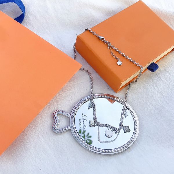 never fading luxury brand designer pendants necklaces flower silver plated stainless steel letter choker pendant necklace chain jewelry acce
never fading luxury brand designer pendants necklaces flower silver plated stainless steel letter choker pendant necklace chain jewelry acce