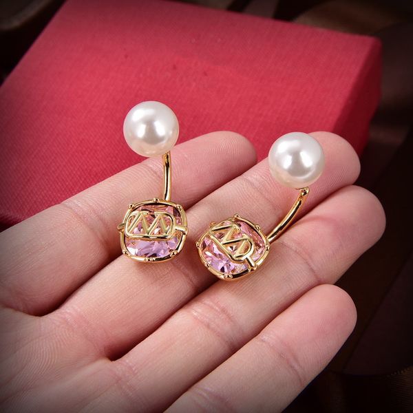 2023 earrings designer for women stud luxury gold heart valentinosity shape pearl crystal gold double v letter jewelry classic ah2g, Golden;silver
2023 earrings designer for women stud luxury gold heart valentinosity shape pearl crystal gold double v letter jewelry classic ah2g, Golden;silver