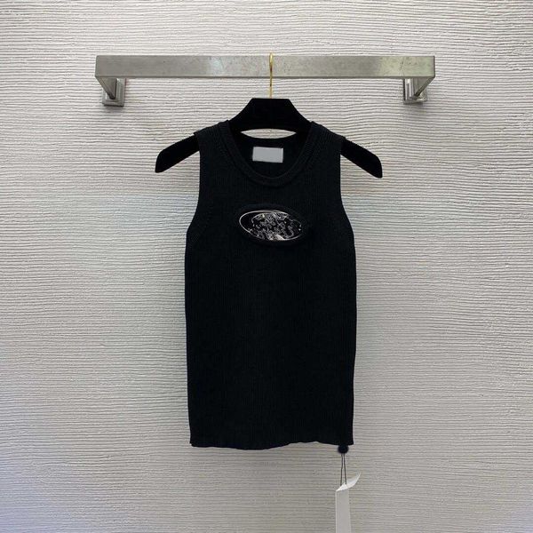 23ss womens knits women designer clothes celebrity style new sleeveless knitted elastic slim circle hollow metal label tank women clothes, White
23ss womens knits women designer clothes celebrity style new sleeveless knitted elastic slim circle hollow metal label tank women clothes, White