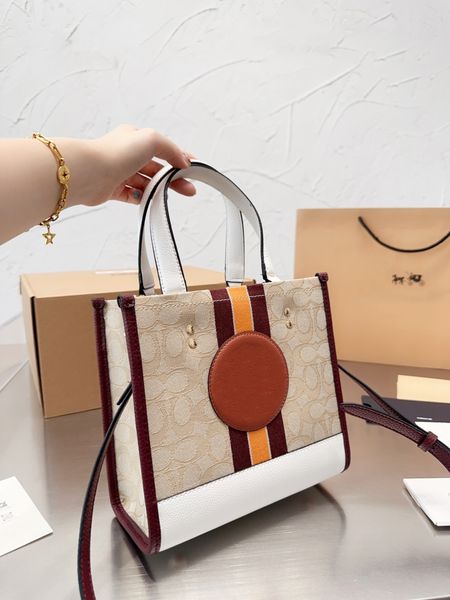 new seller dempsey tote the latest color matching of cherry blossom powder the color super cute and super sweet shoulder bag joker artifact
new seller dempsey tote the latest color matching of cherry blossom powder the color super cute and super sweet shoulder bag joker artifact