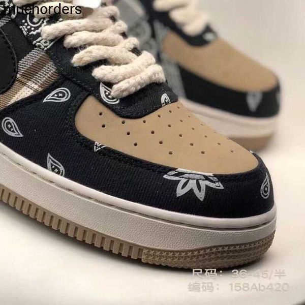 high version sb dunks black and white panda low skates shadow gray ice and snow romantic
high version sb dunks black and white panda low skates shadow gray ice and snow romantic