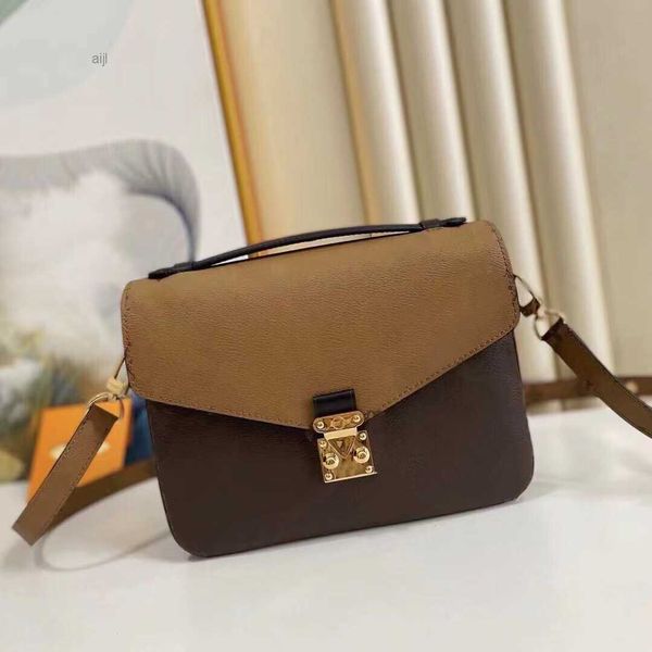 5a9a luxurious bags classic fashion bag designer one-shouldered hand-held messenger
5a9a luxurious bags classic fashion bag designer one-shouldered hand-held messenger