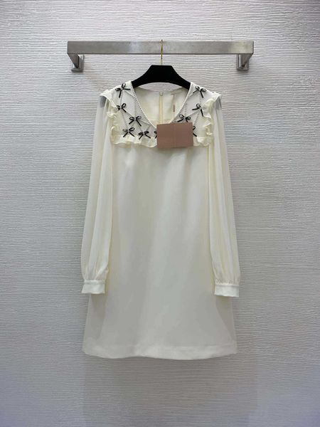 23ss summer dresses women dress women designer clothes bowknot pearl decoration wooden ear edge panel v-neck side pocket a-line long-sleeved, Black;gray
23ss summer dresses women dress women designer clothes bowknot pearl decoration wooden ear edge panel v-neck side pocket a-line long-sleeved, Black;gray