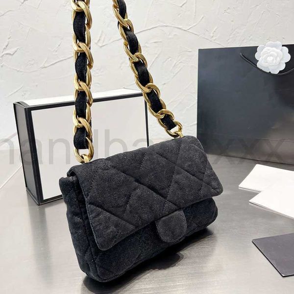f/w women embroidery letter fashion denim crossbody bag diamond lattice quilted thick chain large capacity shopping travel handbag clutch su
f/w women embroidery letter fashion denim crossbody bag diamond lattice quilted thick chain large capacity shopping travel handbag clutch su