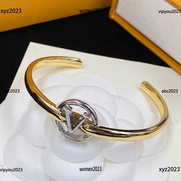 women designer bracelets hollow out circular letter logo jewelry contrast color design cuff bracelets #including brand box, White
women designer bracelets hollow out circular letter logo jewelry contrast color design cuff bracelets #including brand box, White