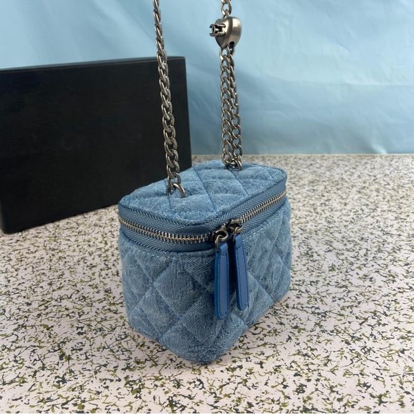 cosmetic bags nice series women makeup bag fashion makeup toiletry bag crossbody lady handbags denim 2 sizes diamond lattice multicolour sma
cosmetic bags nice series women makeup bag fashion makeup toiletry bag crossbody lady handbags denim 2 sizes diamond lattice multicolour sma