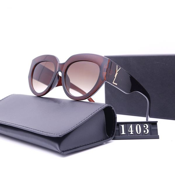 the new neutral summer travel must-have fashion sunshade glasses high-definition lens personality style classic letter highest quality, White;black
the new neutral summer travel must-have fashion sunshade glasses high-definition lens personality style classic letter highest quality, White;black