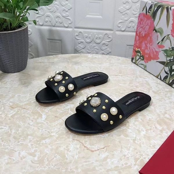 designer beach slippers classic flat summer designer fashion diamond-encrusted slippers leather women's slippers l bathroom women', Black
designer beach slippers classic flat summer designer fashion diamond-encrusted slippers leather women's slippers l bathroom women', Black