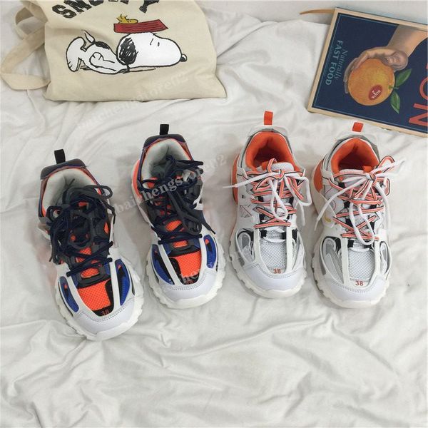 designer womens mens casual shoe track 3 3.0 led sneaker lighted gomma leather trainer nylon printed platform sneakers men light shoes b9
designer womens mens casual shoe track 3 3.0 led sneaker lighted gomma leather trainer nylon printed platform sneakers men light shoes b9