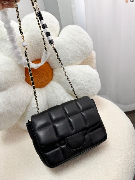 women crossbody bags shoulder handbags designer luxury mini portable box cosmetic lipstick bag sheepskin black ladies fashion
women crossbody bags shoulder handbags designer luxury mini portable box cosmetic lipstick bag sheepskin black ladies fashion