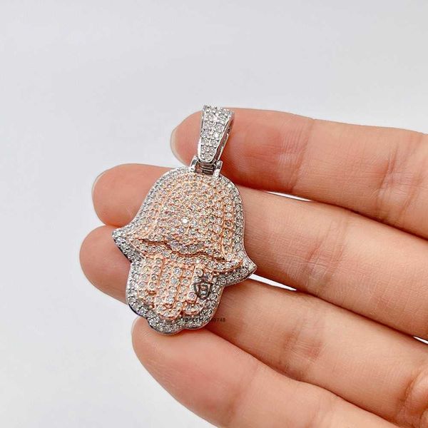 fashion sticking out white gold and rose gold d moissanite diamond hamsa custom hiphop jewelry pendant, Silver
fashion sticking out white gold and rose gold d moissanite diamond hamsa custom hiphop jewelry pendant, Silver