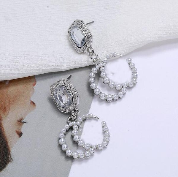 luxury designer 925 silver plated stud earrings alloy brand letter earring inlaid crystal pearl eardrop fashion women wedding christmas jewe, Golden;silver
luxury designer 925 silver plated stud earrings alloy brand letter earring inlaid crystal pearl eardrop fashion women wedding christmas jewe, Golden;silver