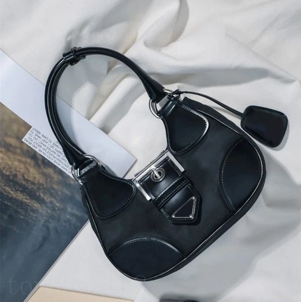 triangle luxurys designer bag for women moon shoulder bags re nylon leather borse sports casual magnetic buckle cross body bags black green
triangle luxurys designer bag for women moon shoulder bags re nylon leather borse sports casual magnetic buckle cross body bags black green