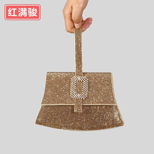 new bling dinner handbag for female minority diamond square button water diamond bag advanced flip one shoulder crossbody bag 230615
new bling dinner handbag for female minority diamond square button water diamond bag advanced flip one shoulder crossbody bag 230615