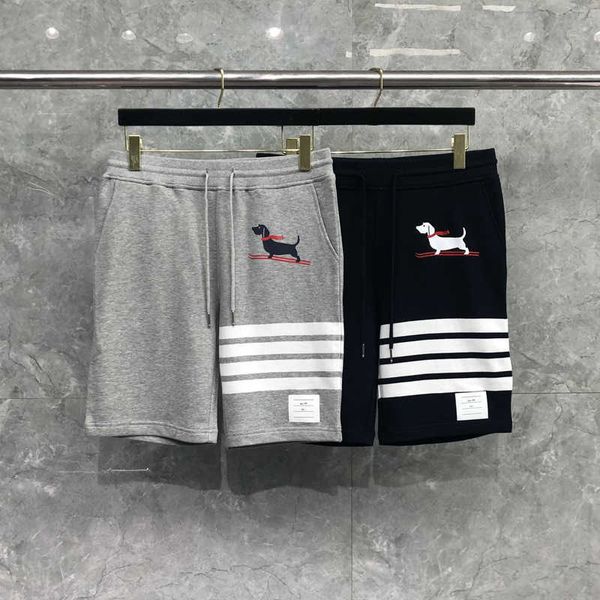 time breathe tb middle men's fashion skateboarding print yarn weaving four bar casual shorts, White;black
time breathe tb middle men's fashion skateboarding print yarn weaving four bar casual shorts, White;black