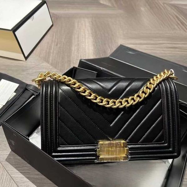 designer crossbody bag woman shoulder lady messenger womans handbag fashion v pattern sheepskin cc 25cm
designer crossbody bag woman shoulder lady messenger womans handbag fashion v pattern sheepskin cc 25cm