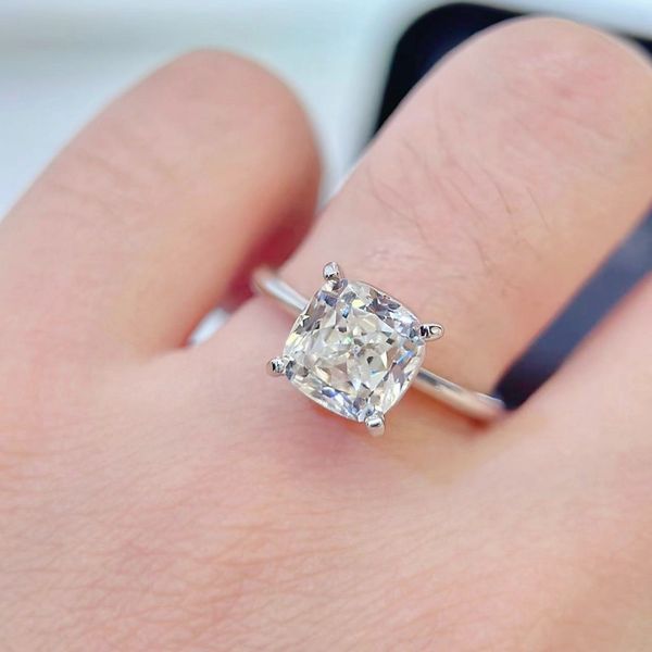 7a diamond women's wedding ring 925 sterling silver four claw two carat square diamond ring classic jewelry with box, Slivery;golden
7a diamond women's wedding ring 925 sterling silver four claw two carat square diamond ring classic jewelry with box, Slivery;golden