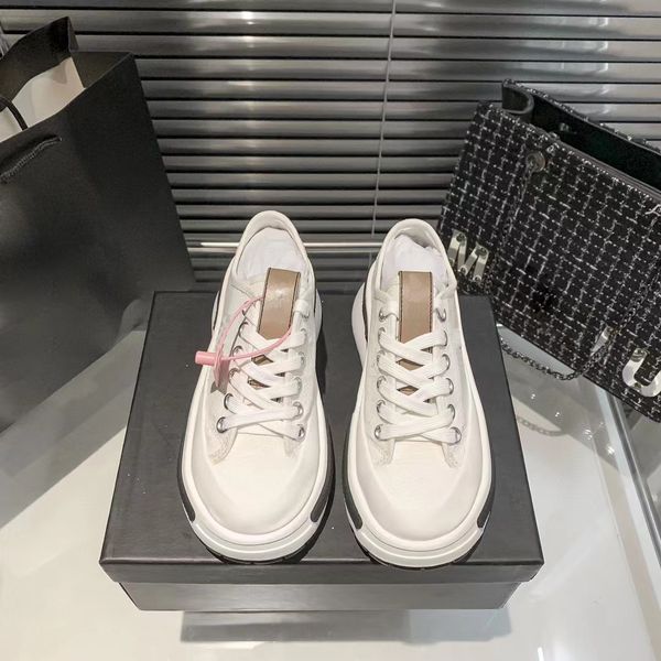 summer shoes women high street shoes luxury brand summer spring oversized sneakers casual fashion black pink red sneaker size 35-42 sports t
summer shoes women high street shoes luxury brand summer spring oversized sneakers casual fashion black pink red sneaker size 35-42 sports t