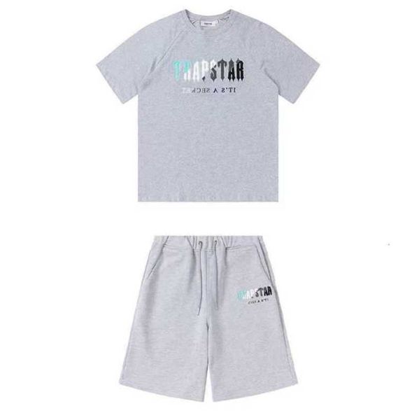 23ss trapstar mens shorts and t shirt set tracksuits designer couples towel embroidery letter men's sets womens round neck trap star sw, Gray
23ss trapstar mens shorts and t shirt set tracksuits designer couples towel embroidery letter men's sets womens round neck trap star sw, Gray