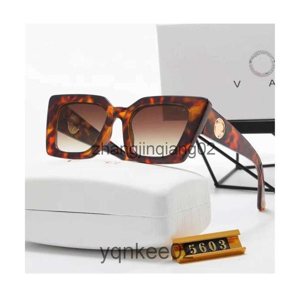 designer versage sunglasses cycle luxurious fashion sports polarize black sunglass men women vintage baseball new beach driving summer leopa, White;black
designer versage sunglasses cycle luxurious fashion sports polarize black sunglass men women vintage baseball new beach driving summer leopa, White;black
