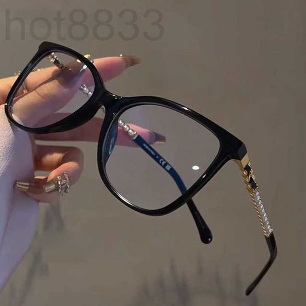 fashion sunglasses frames designer eyeglass frame, plain face artifact, black frame, pearl, can be matched with a flat light myopia eyeglass
fashion sunglasses frames designer eyeglass frame, plain face artifact, black frame, pearl, can be matched with a flat light myopia eyeglass