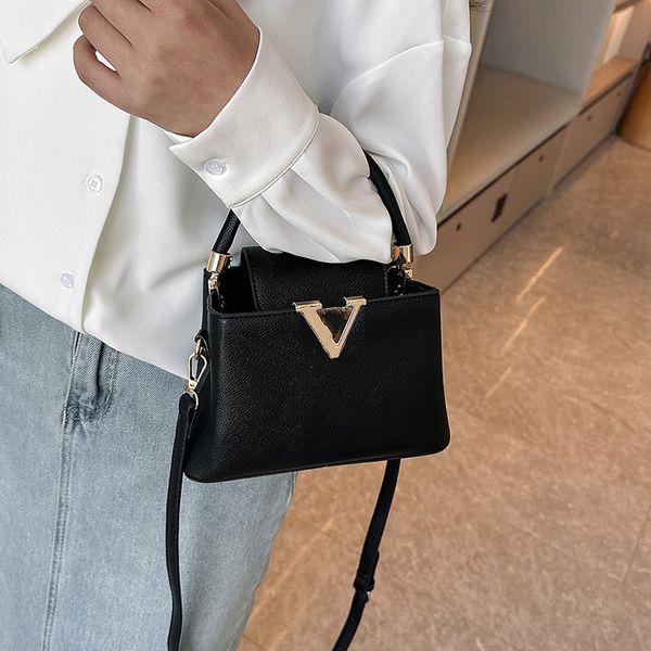 brand 23ss wholesale day packs new women's crossbody bag advanced and versatile women's bag hands improve quality donkey bag
brand 23ss wholesale day packs new women's crossbody bag advanced and versatile women's bag hands improve quality donkey bag