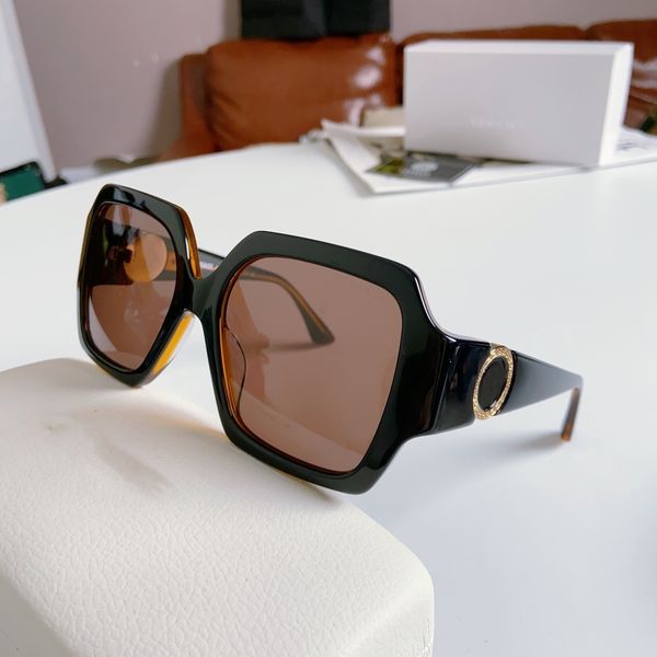 luxury sunglasses polaroid corporation lens designer letter women men's glasses senior fashion glasses women's glasses frame retro, White;black
luxury sunglasses polaroid corporation lens designer letter women men's glasses senior fashion glasses women's glasses frame retro, White;black