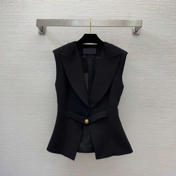 23ss waistcoat casual waistcoats women designer clothes celebrity same style lion head gold button waist slim sleeveless suit vest coat fash, White
23ss waistcoat casual waistcoats women designer clothes celebrity same style lion head gold button waist slim sleeveless suit vest coat fash, White