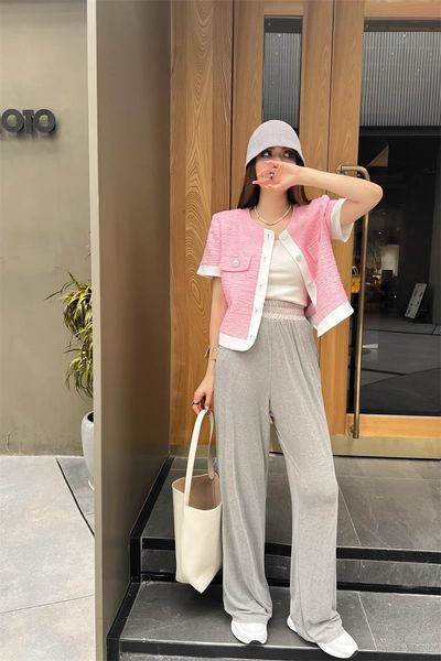 chan home new 2023 summer women's brand jacket designer fashion grade cardigan cccc coat summer sunscreen clothing coat mother's, Black;brown
chan home new 2023 summer women's brand jacket designer fashion grade cardigan cccc coat summer sunscreen clothing coat mother's, Black;brown