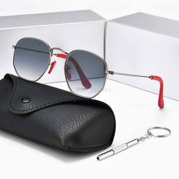 2023 new classic polarized sunglasses women designer luxury brand alloy metal polaroid hd tempered glass lens retro glasses sun glasses uv40, White;black
2023 new classic polarized sunglasses women designer luxury brand alloy metal polaroid hd tempered glass lens retro glasses sun glasses uv40, White;black