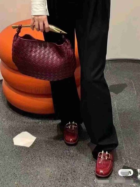 bottegas designer 2023 girl bags hand bag venetas tote sardine purse crescent half shark large metal handle woven handbag cowhide hundred pa
bottegas designer 2023 girl bags hand bag venetas tote sardine purse crescent half shark large metal handle woven handbag cowhide hundred pa
